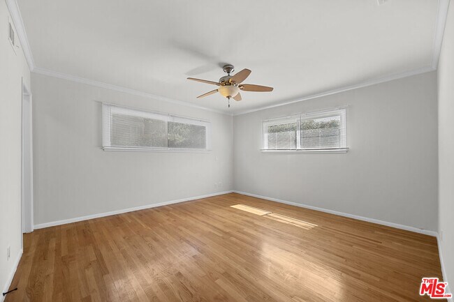 Building Photo - 4316 Bellaire Ave