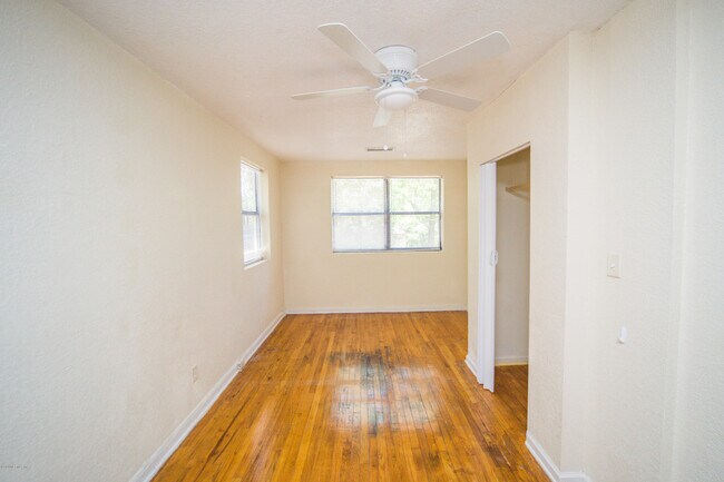 Building Photo - 1521 Yukon St