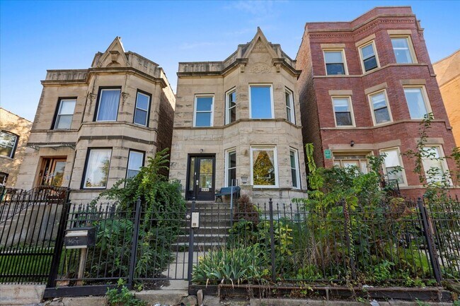 Primary Photo - 3145 W Augusta Blvd