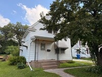 Building Photo - 2737 11th Ave