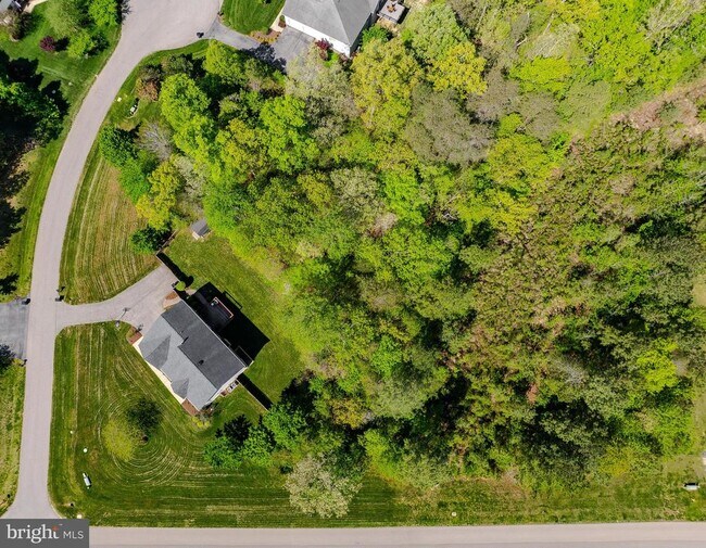 Building Photo - 23017 Holloway Ct