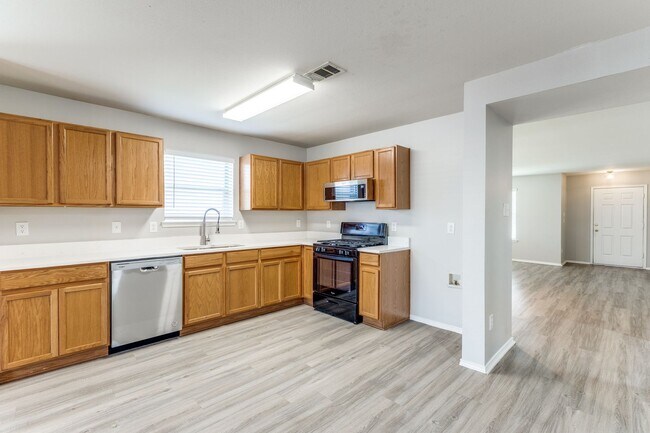 Building Photo - 7752 Highpoint Ridge