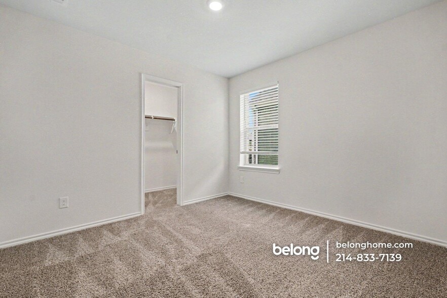 Building Photo - 1109 Sunflower Ln