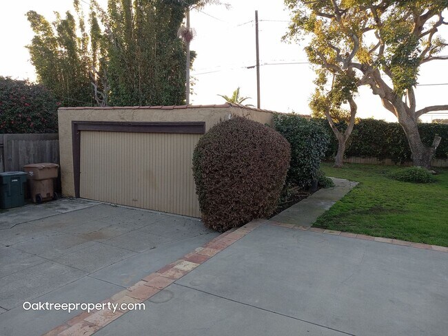 Building Photo - Coming Soon Charming 2-bedroom, 1-bathroom house with 2 car garage and spacious yard
