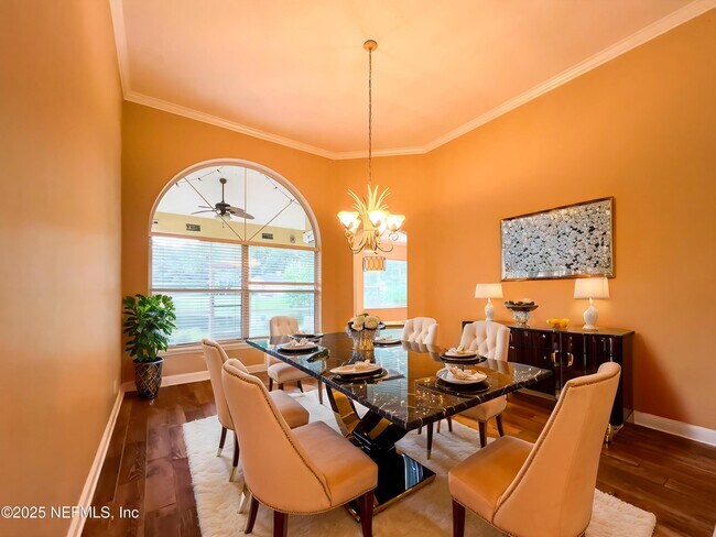 Building Photo - 1704 Tall Tree Dr E