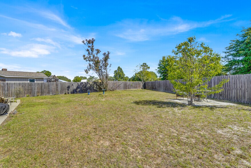 Building Photo - 7525 Melody Ln