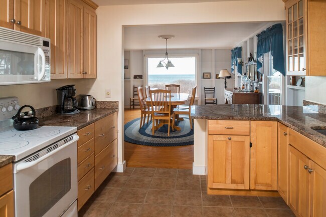 Building Photo - 22 Crescent Surf Rd