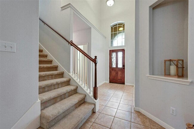 Building Photo - 130 Farm House Rd