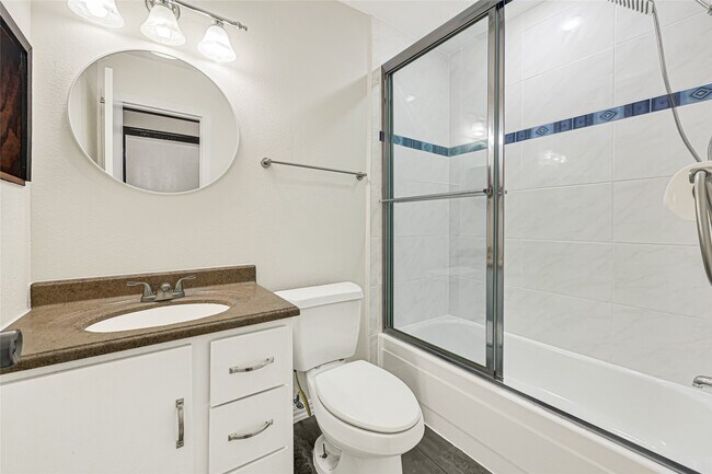 Building Photo - 4806 Hickorygate Dr