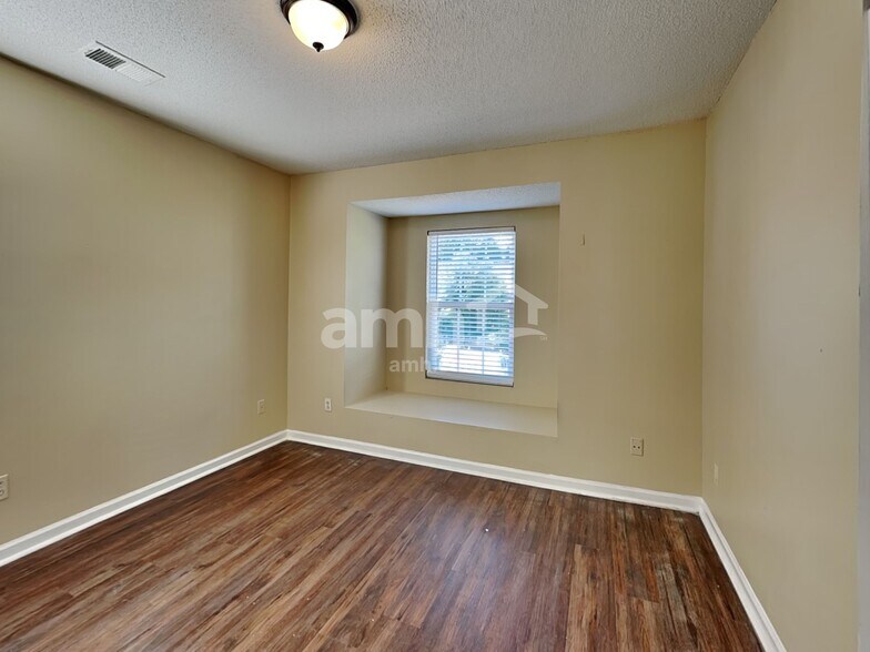 Building Photo - 3669 Marshlane Way