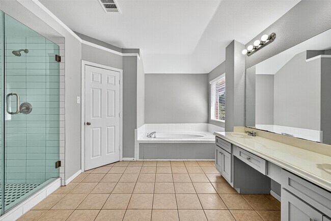 Building Photo - 7411 Pacific Ridge Ct