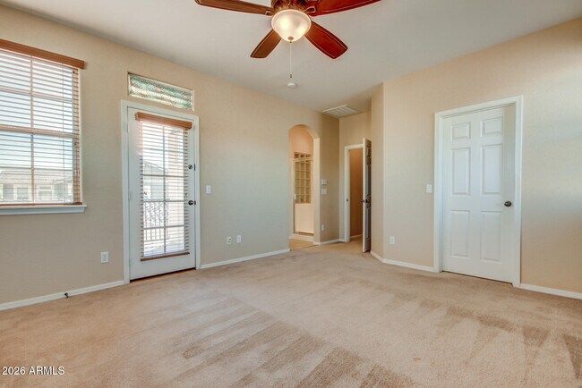 Building Photo - 21158 W Sycamore Dr