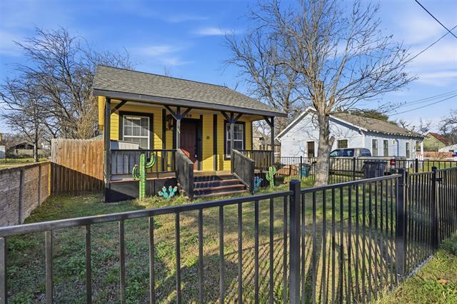 Building Photo - 209 E Lone Star St