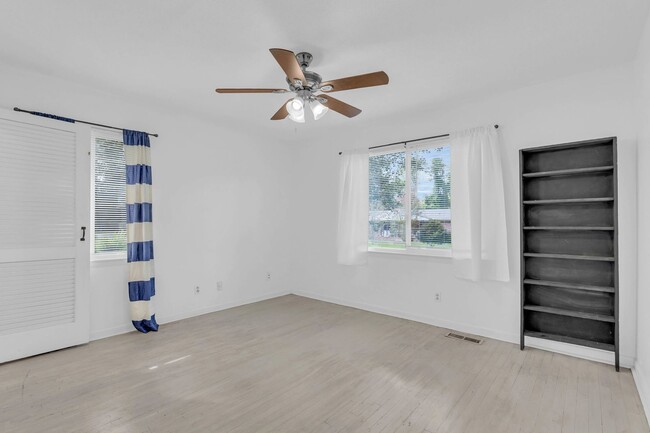 Building Photo - Located in the Heart of Hixson! 3 beds, 2 ...