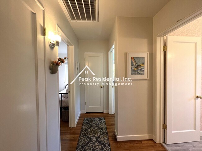 Building Photo - Charming 2bd/1b Home Near UCD Med Center!
