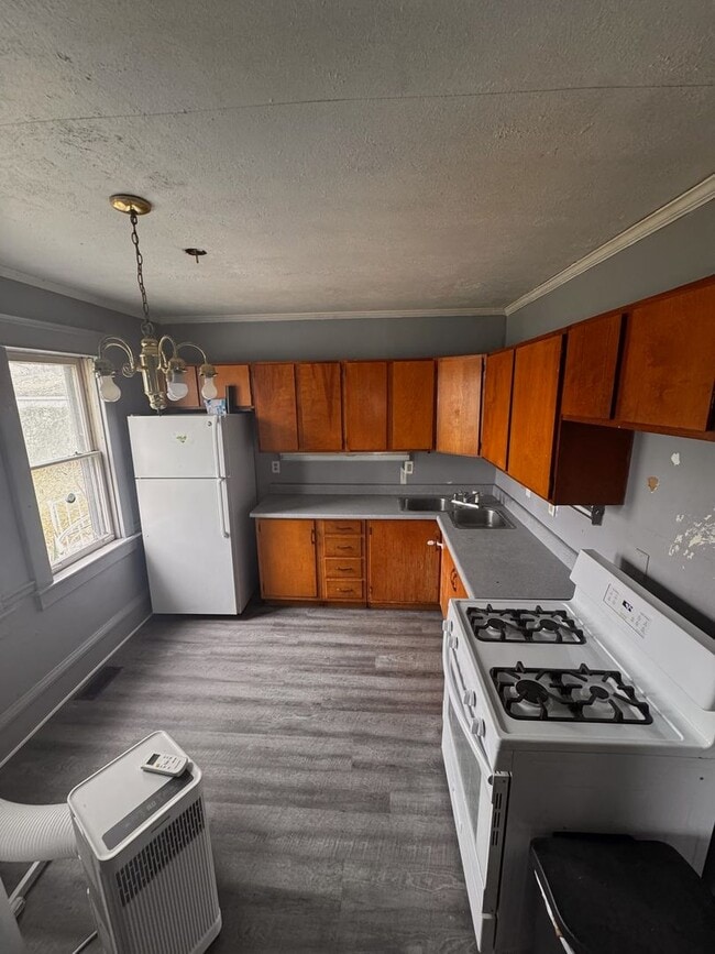 Building Photo - 325 Harrison St