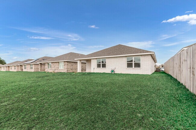 Building Photo - 4610 Reveille Wy