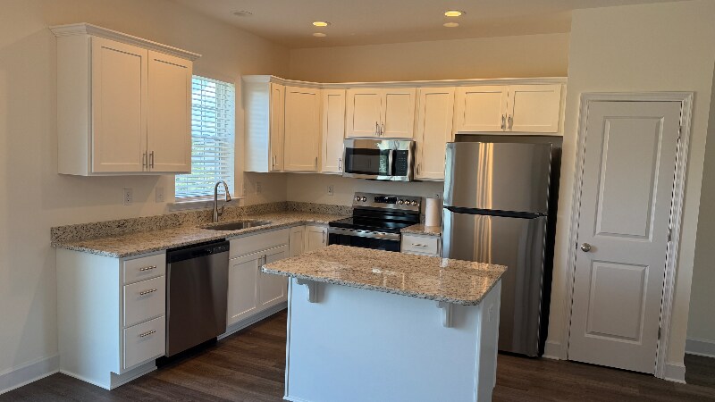 Building Photo - 3605 Fieldstone Dr
