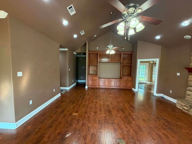 Building Photo - 48399 Alack Ln