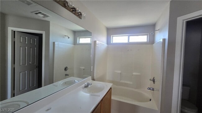 Building Photo - 1742 Victor Hugo Ln