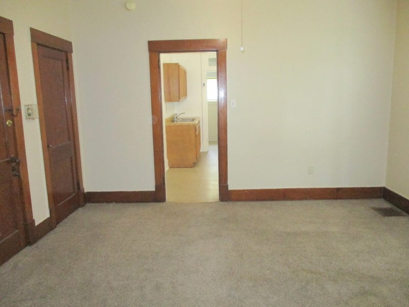 Building Photo - 1411 Beaver Rd