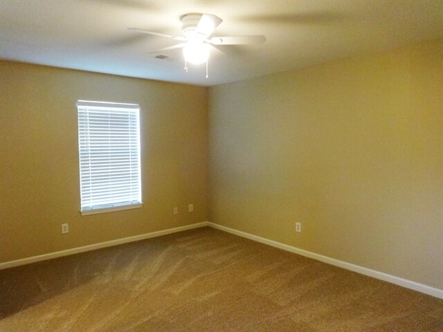 Building Photo - 104 Macallan Ct