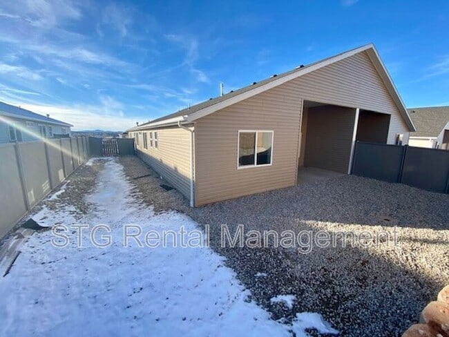 Building Photo - 939 S 25 W