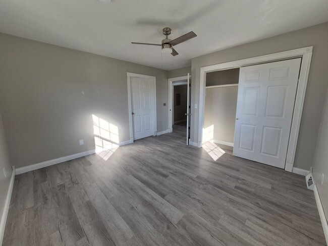 Building Photo - 3 Bedroom on Woebegona