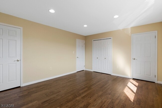 Building Photo - 182 Wildflower Ln
