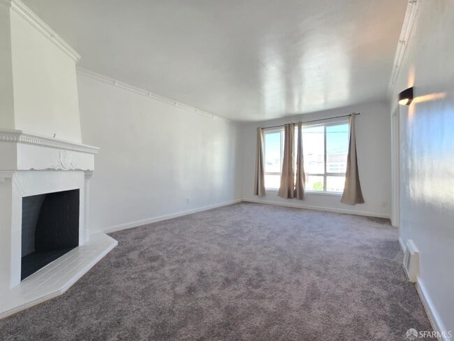 Building Photo - 135 Maddux Ave