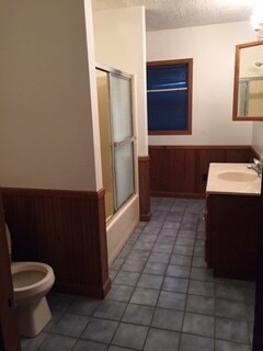 Bathroom - 157 Allegan St