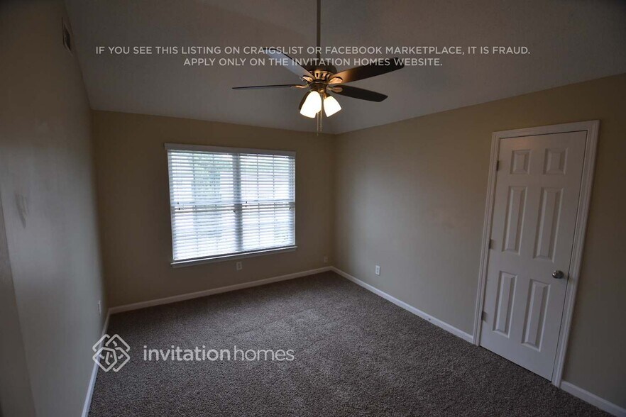 Building Photo - 4103 Sitka Dr