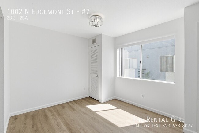 Building Photo - 1002 N Edgemont St