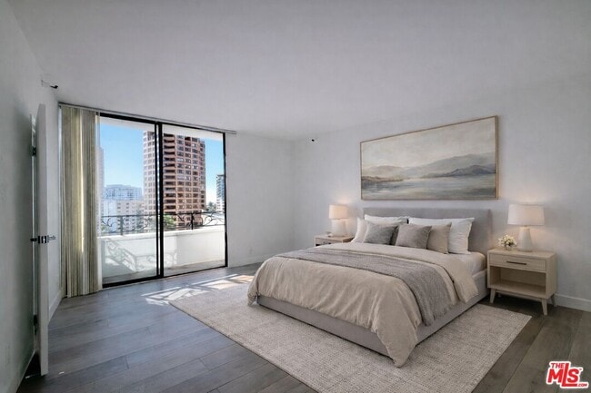 Building Photo - 10390 Wilshire Blvd