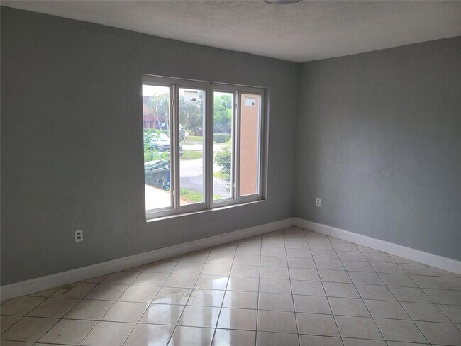 Building Photo - 2775 NW 194th Terrace