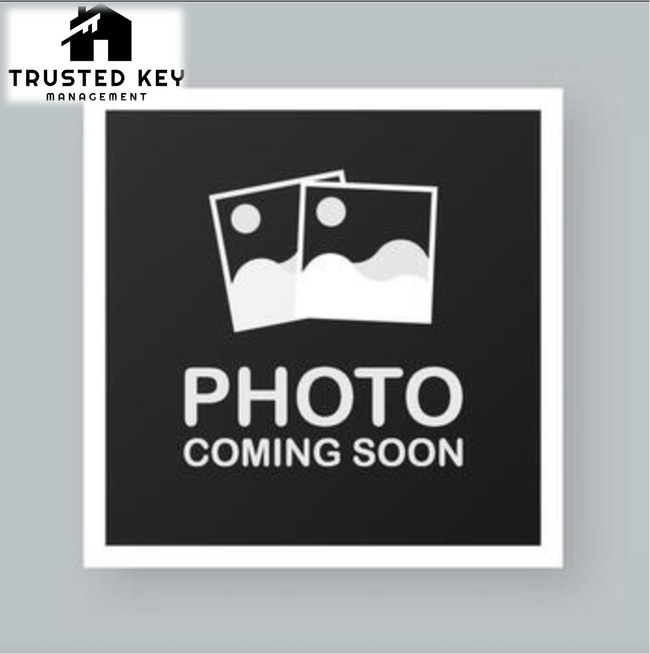 Primary Photo - 1166 E Woodrow Ave