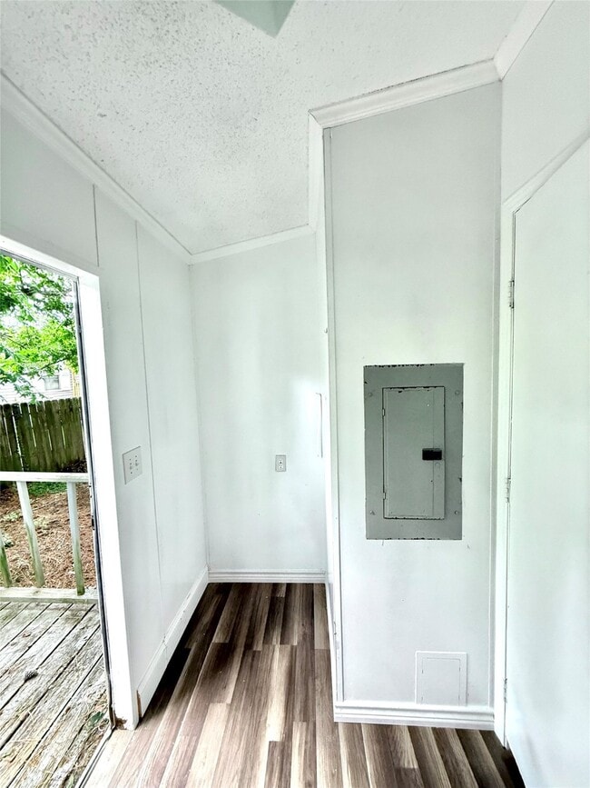 Building Photo - 9803 Cedar Branch Dr