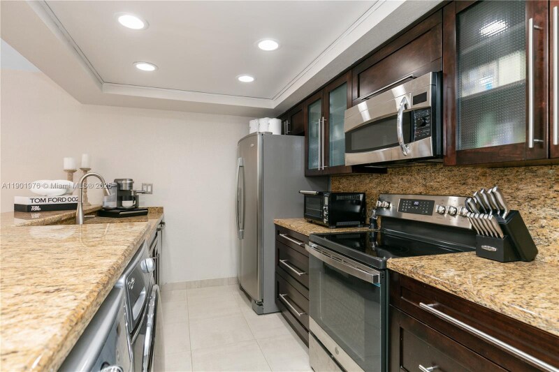 Building Photo - 8880 SW 133rd Pl