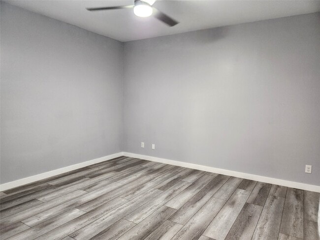 Building Photo - 6500 Harbor Town Dr