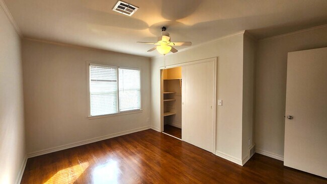 Building Photo - 621 NW 54th St