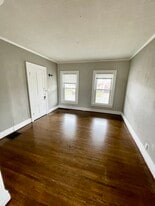 Building Photo - 71 Unger Ave