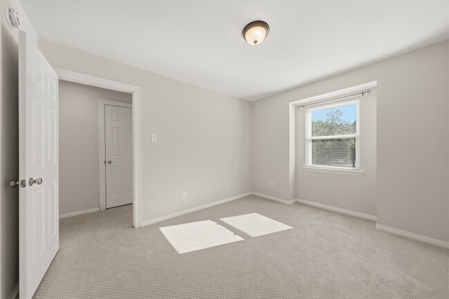 Building Photo - 4208 Greystone Way