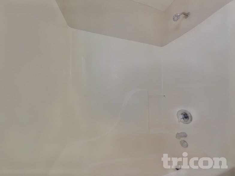 Building Photo - 490 Fox Trot Dr