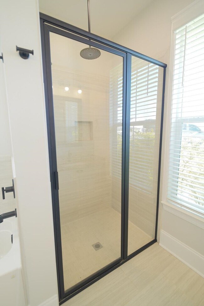 Building Photo - 3846 Arbor Dr