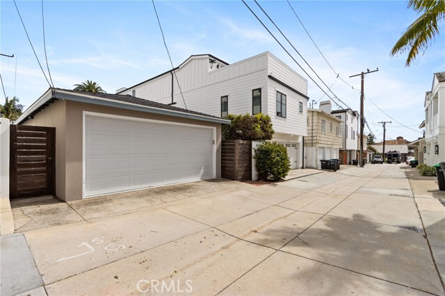 Building Photo - 225 Marguerite Ave