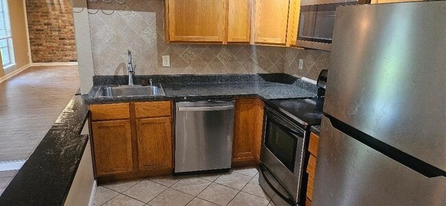 Building Photo - 8941 Gaylord Dr