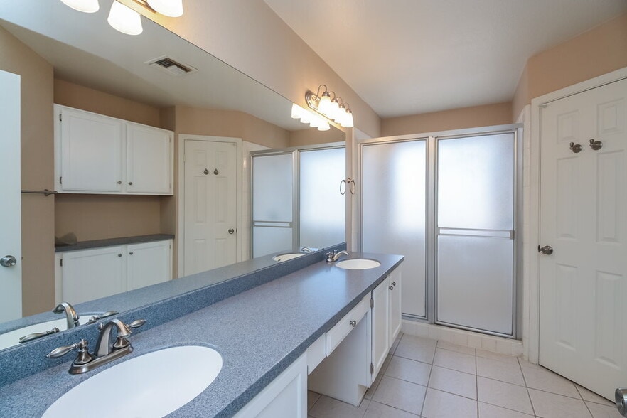 Building Photo - 4214 E Saltsage Dr