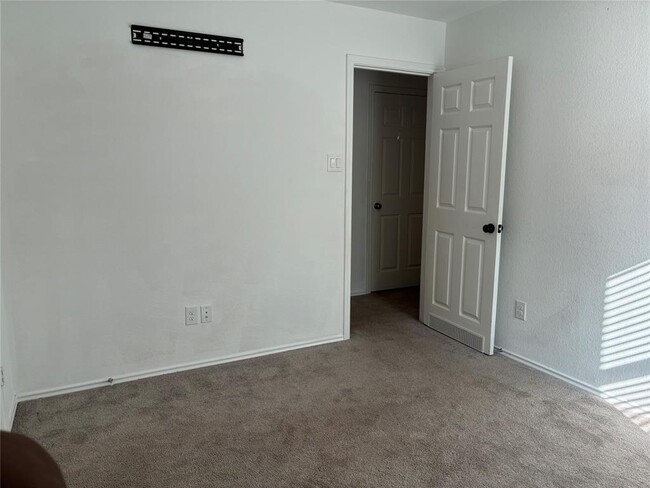 Building Photo - 6133 Dunsmore Cyn Ln