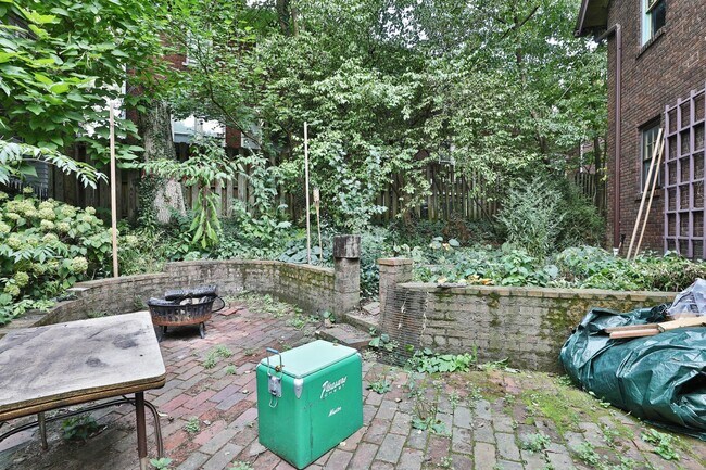 Building Photo - 2120 Iuka Ave