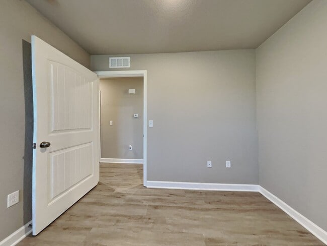 Building Photo - 3 BR/2BA | Newly Renovated Single Family Home | 1-Car Covered Parking | Gated backyard